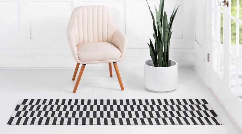 Savannah Elegance Collection Area Rug -  Jekyll Runner Black  lifestyle 42