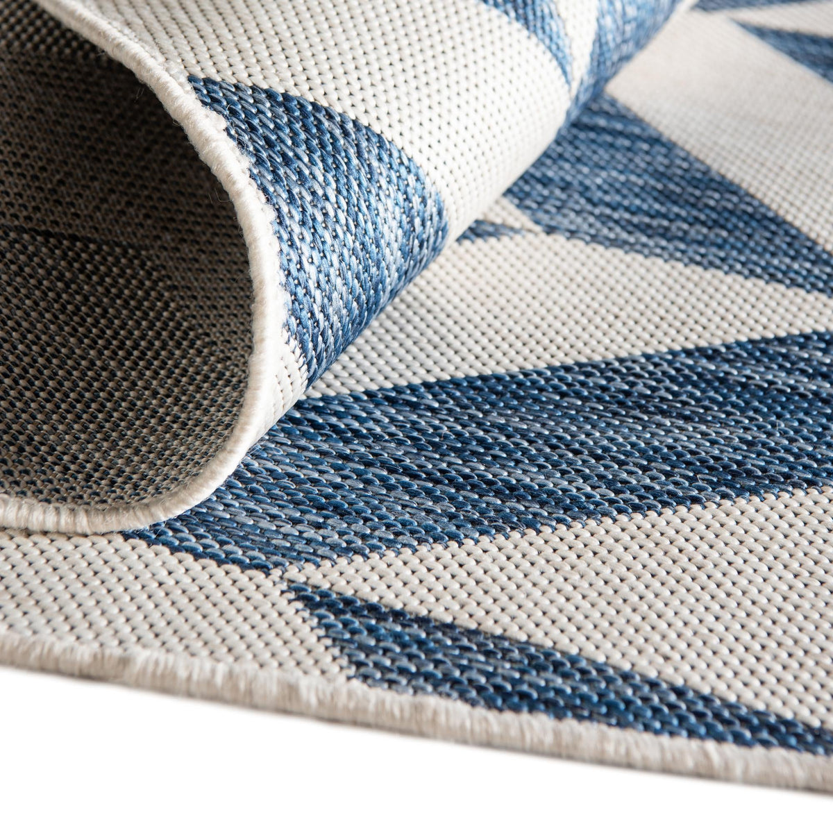Urban Oasis Rugs Collection Area Rug -  Highrise (Blue) Round Blue  lifestyle 5