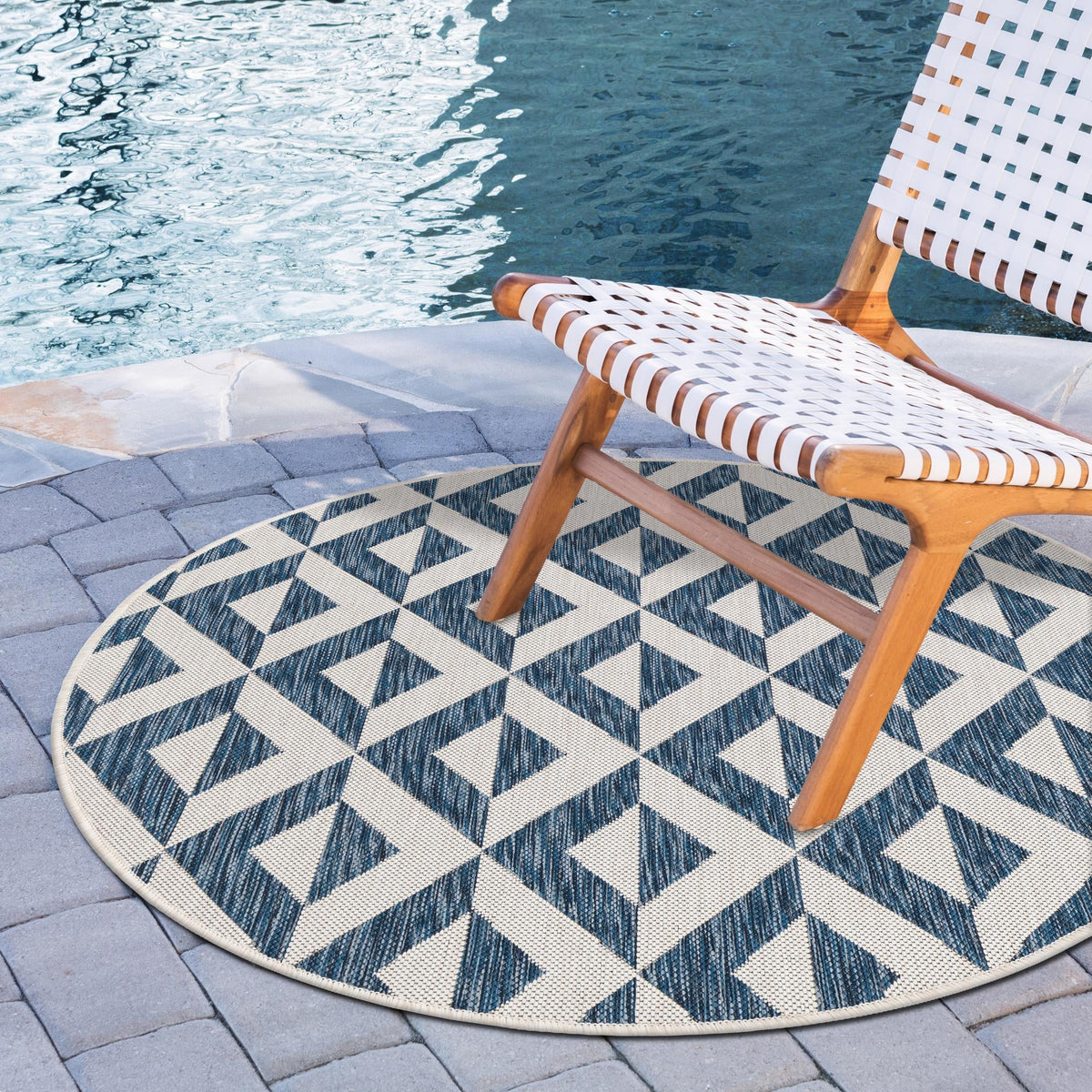 Urban Oasis Rugs Collection Area Rug -  Highrise (Blue) Round Blue  lifestyle 0