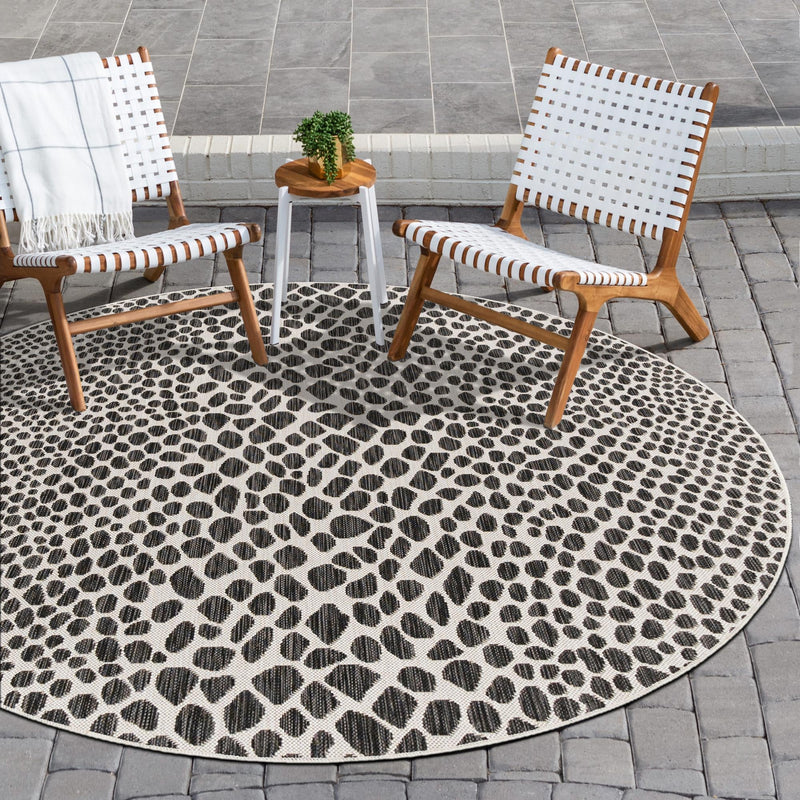 Urban Oasis Rugs Collection Area Rug -  Terrace (Black) Round Black  lifestyle 0