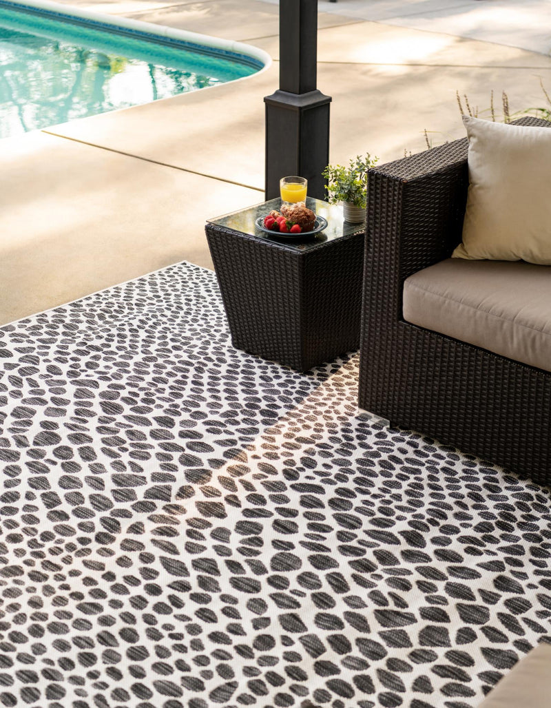 Urban Oasis Rugs Collection Area Rug -  Terrace (Black) Rectangle Black  lifestyle 5