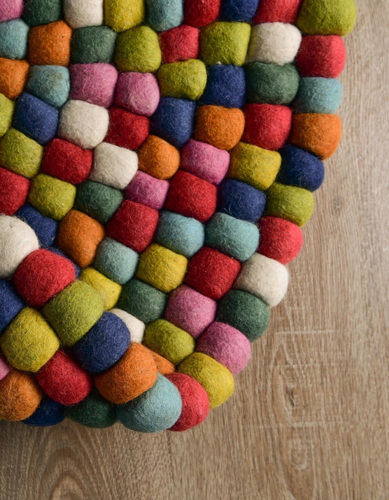 Woolen Sphere Collection Area Rug - Orbsburg (Multi) Round Multi  lifestyle 37