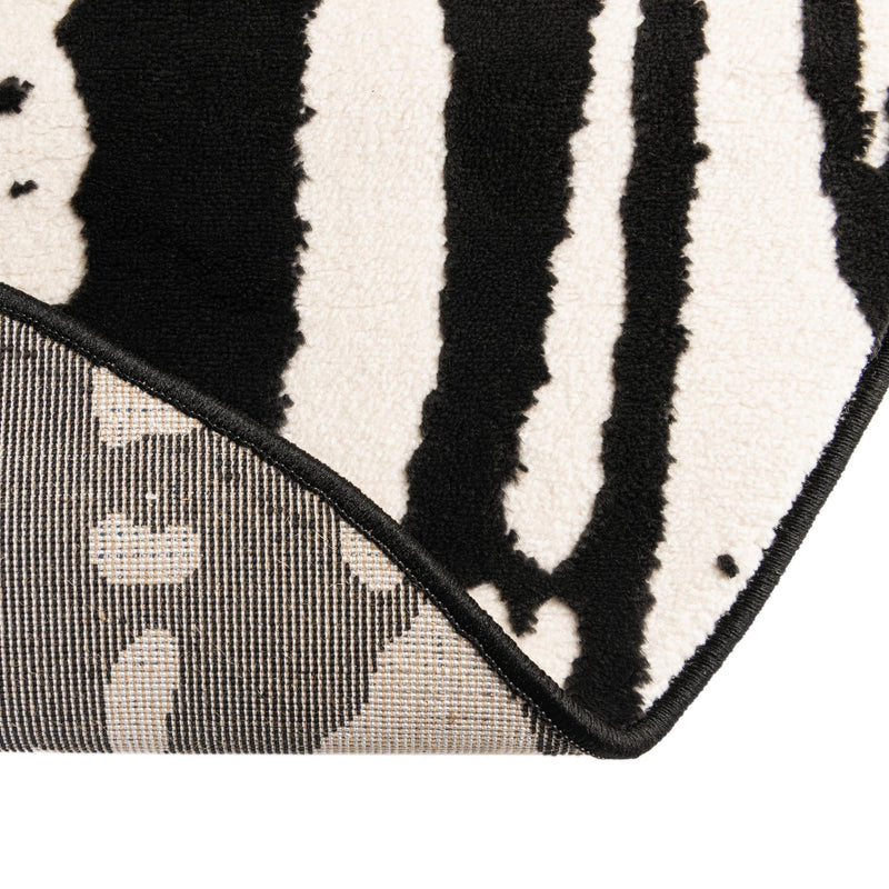 Verona Elegance Collection Area Rug -  Lazise Round Black and White  lifestyle 55