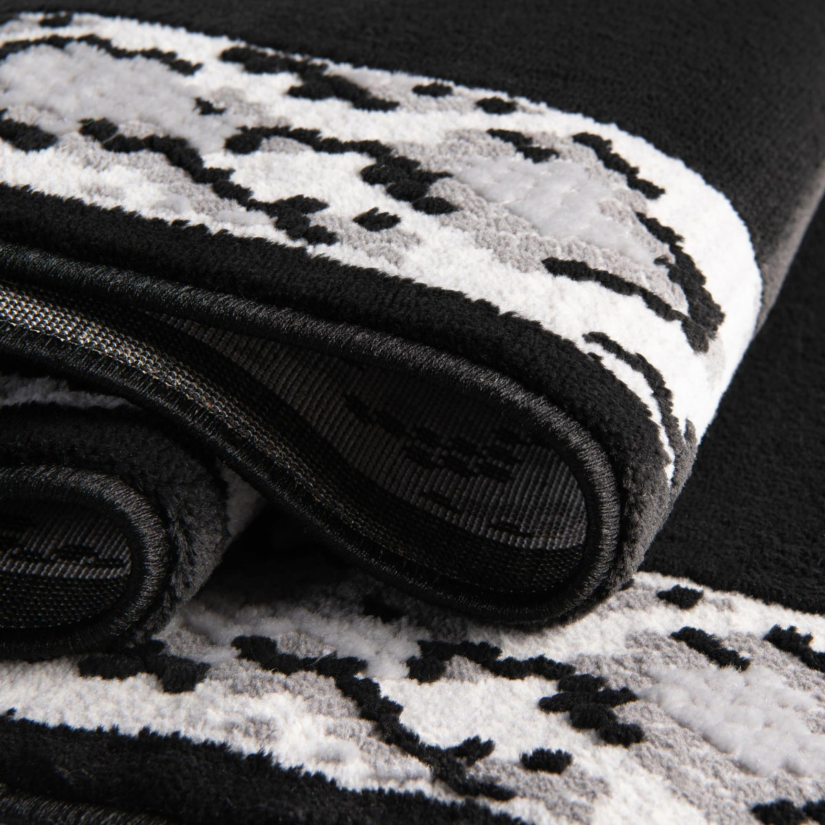 Verona Elegance Collection Area Rug -  Sirmione Rectangle Black  lifestyle 7