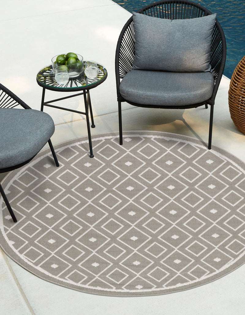 Seaside Lattice Collection Area Rug - Brighton Round Gray  lifestyle 79