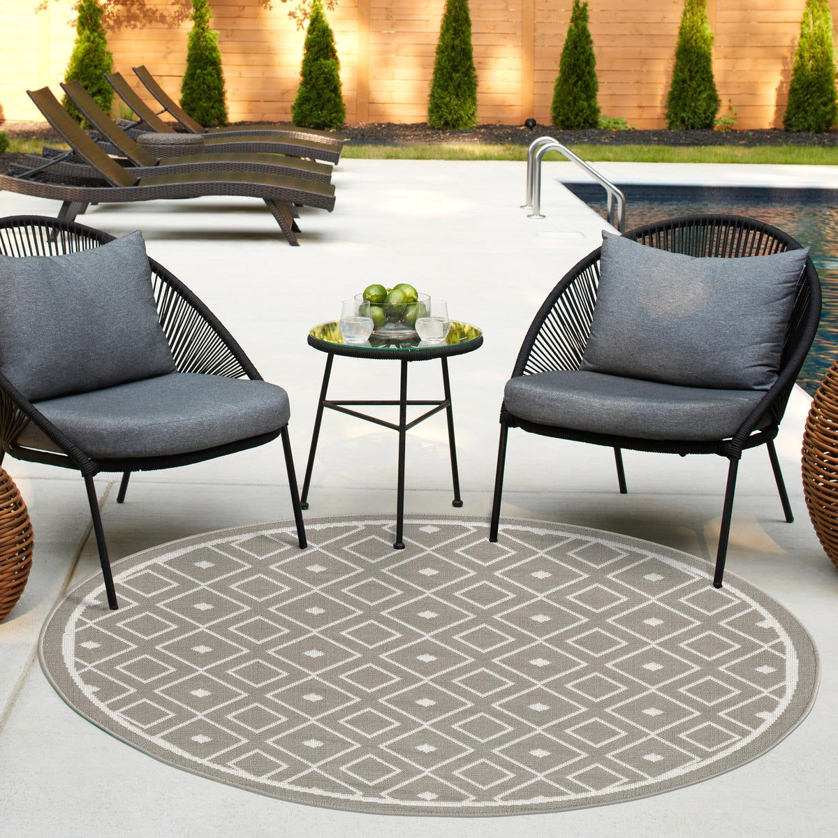 Savannah Pergola Collection Area Rug - Grove Round Gray  lifestyle 246