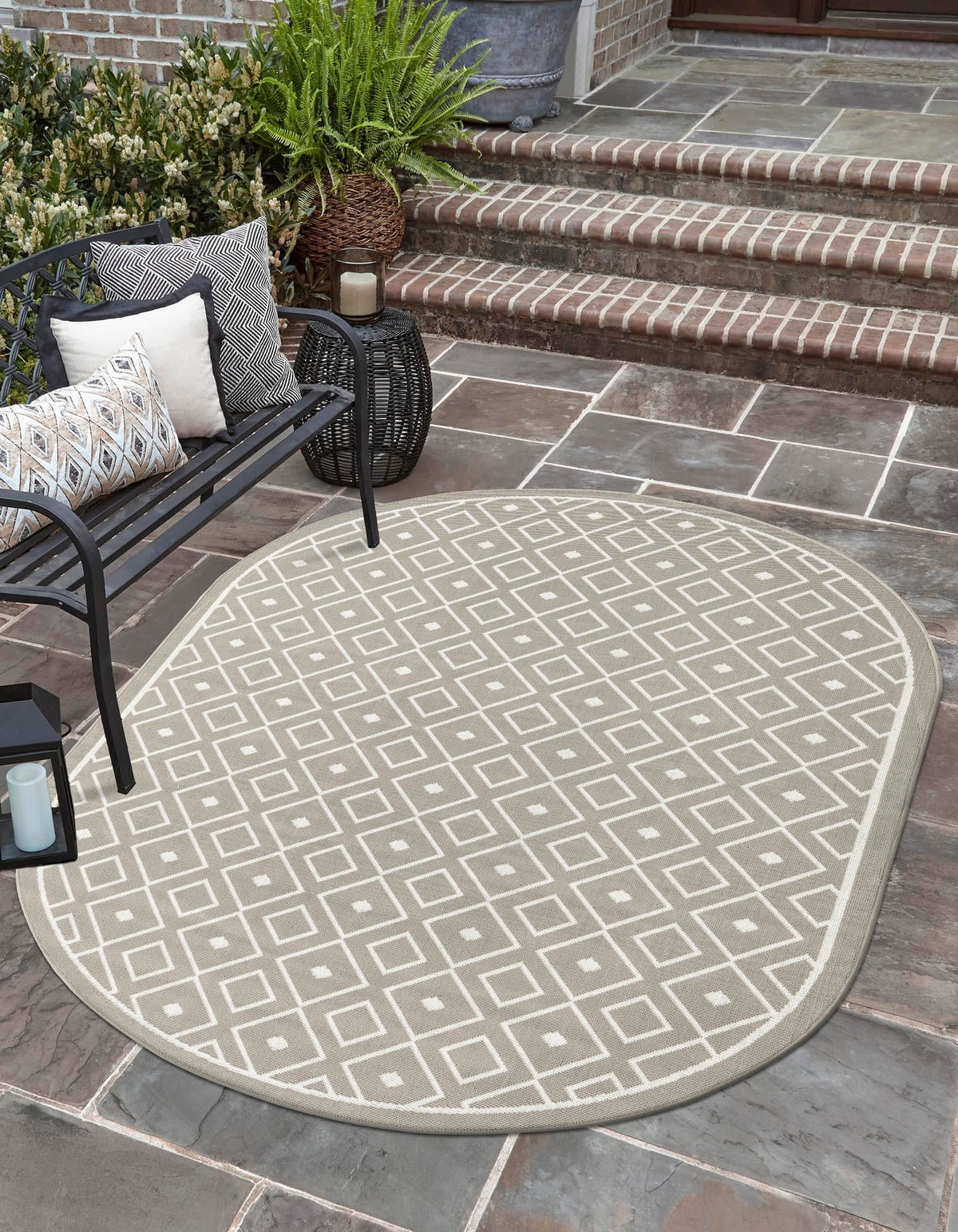 Seaside Lattice Collection Area Rug - Brighton Oval Gray  lifestyle 225