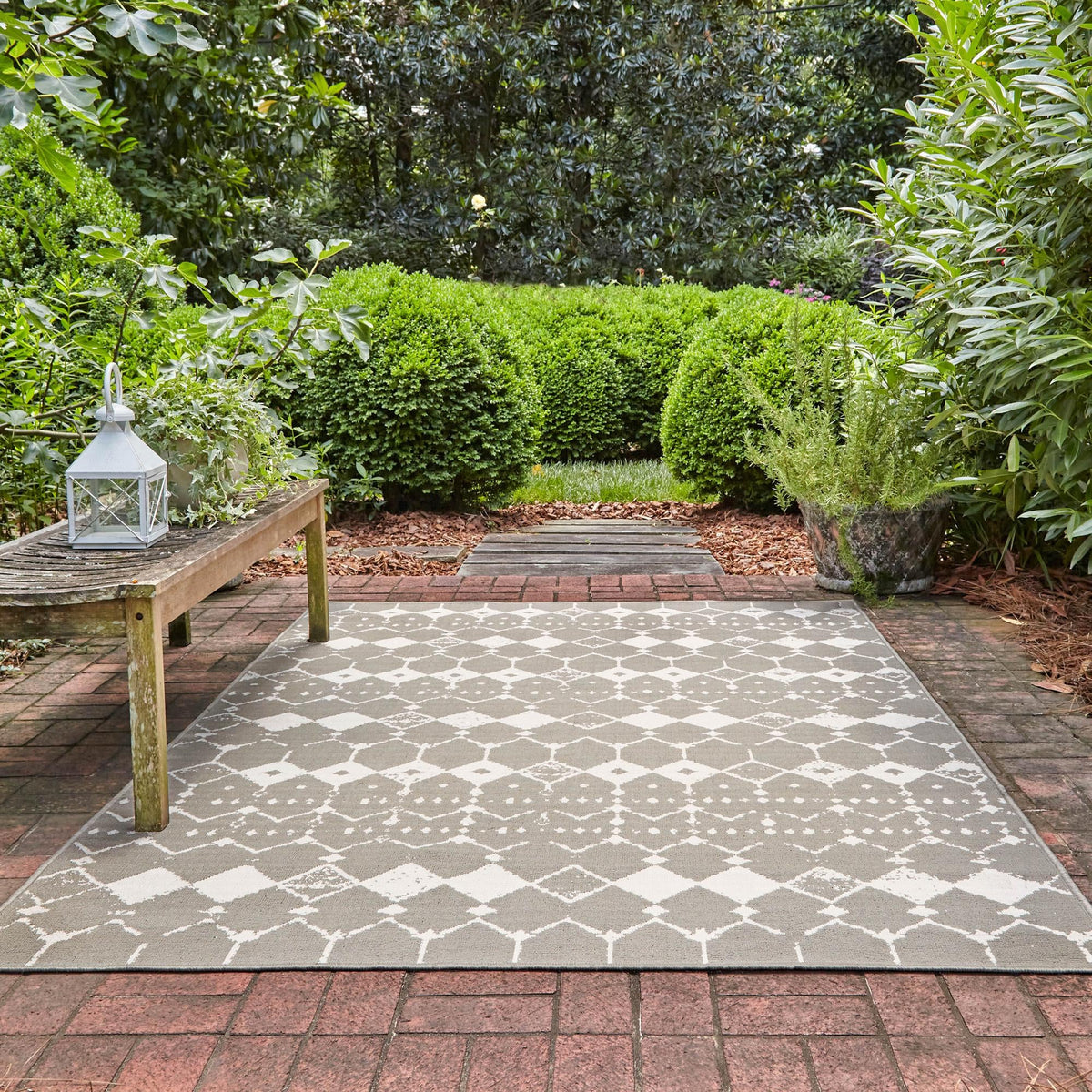 Seaside Lattice Collection Area Rug -  Margate Rectangle Gray  lifestyle 91