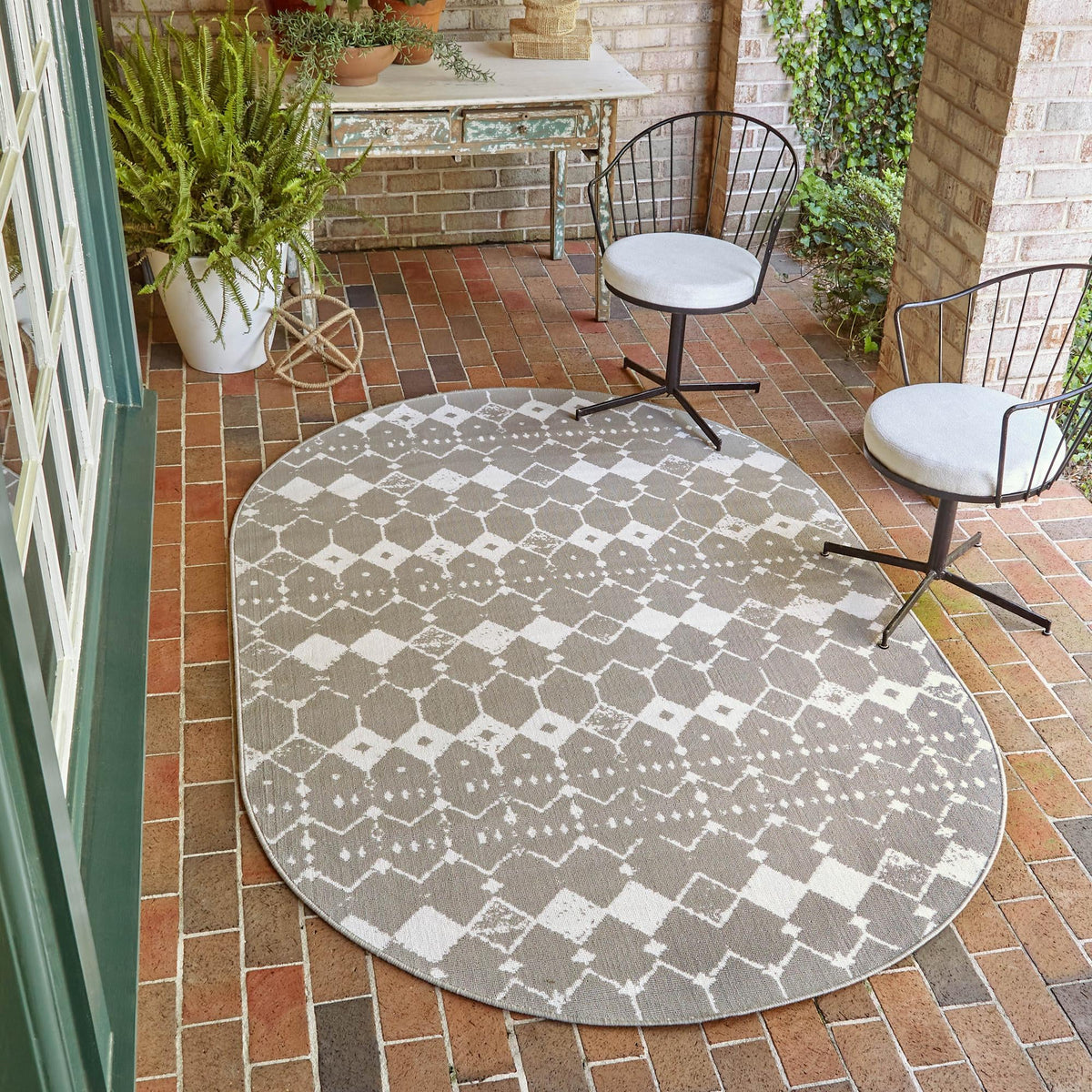 Savannah Pergola Collection Area Rug -  Dune Oval Gray  lifestyle 225