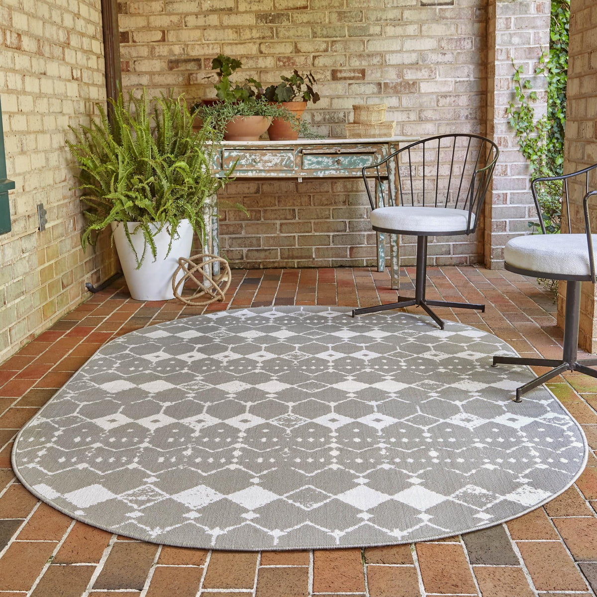 Savannah Pergola Collection Area Rug -  Dune Oval Gray  lifestyle 233
