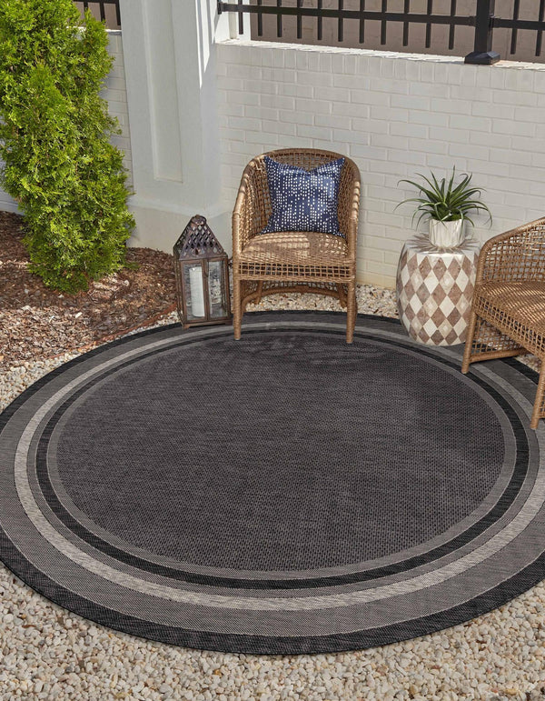 Terrace Fringe Collection Area Rug - Veranda (Black) Round Black  lifestyle 40