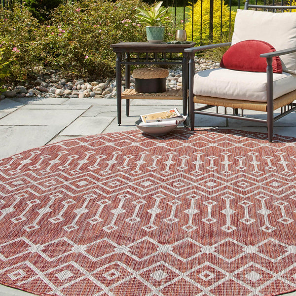 Garden Lattice Oasis Collection Area Rug -  Pergola (Rust Red) Round Rust Red  lifestyle 28