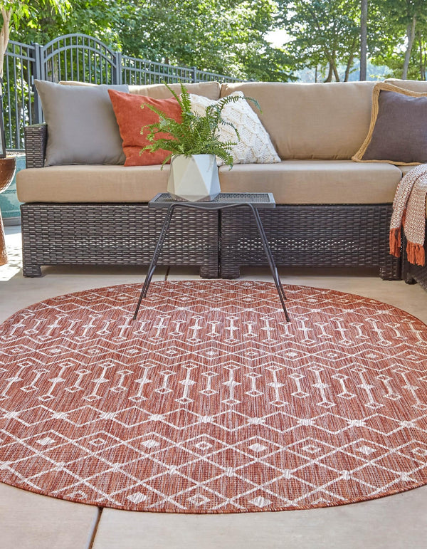 Garden Lattice Oasis Collection Area Rug -  Pergola (Rust Red) Oval Rust Red  lifestyle 2