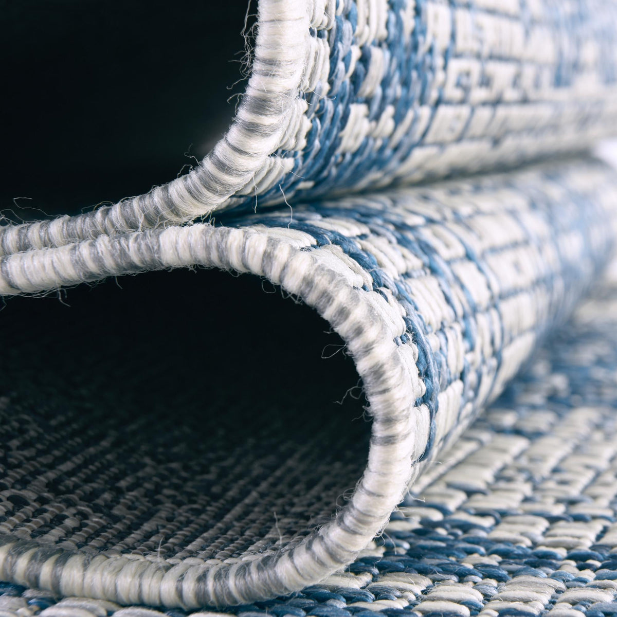 Patio Heritage Collection Area Rug - Savannah (Blue) Oval Blue  lifestyle 35