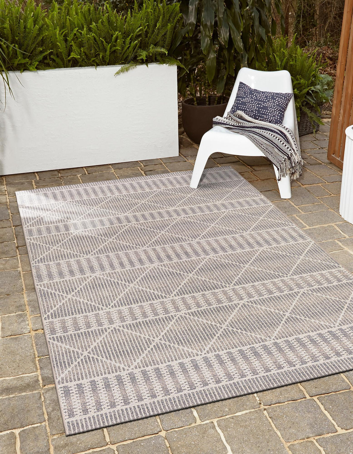 Seaside Lattice Collection Area Rug -  Glade Rectangle Gray  lifestyle 27