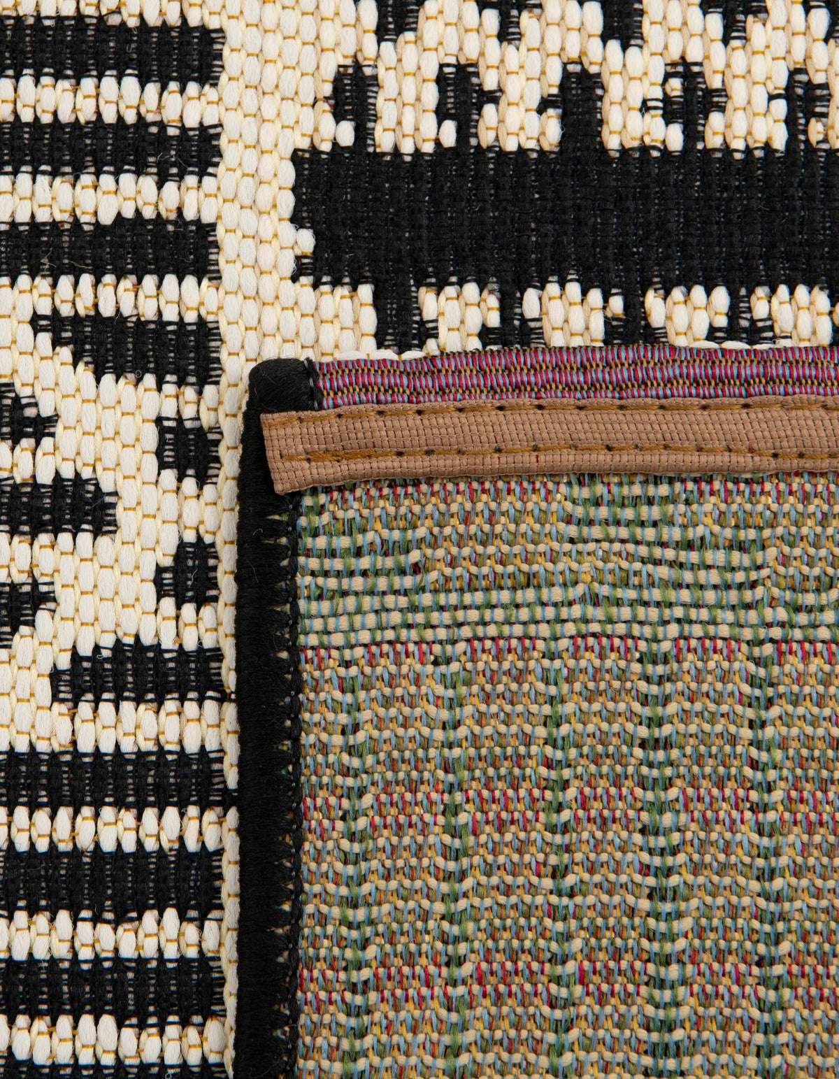 Seaside Lattice Collection Area Rug -  Glade Rectangle Black  lifestyle 60