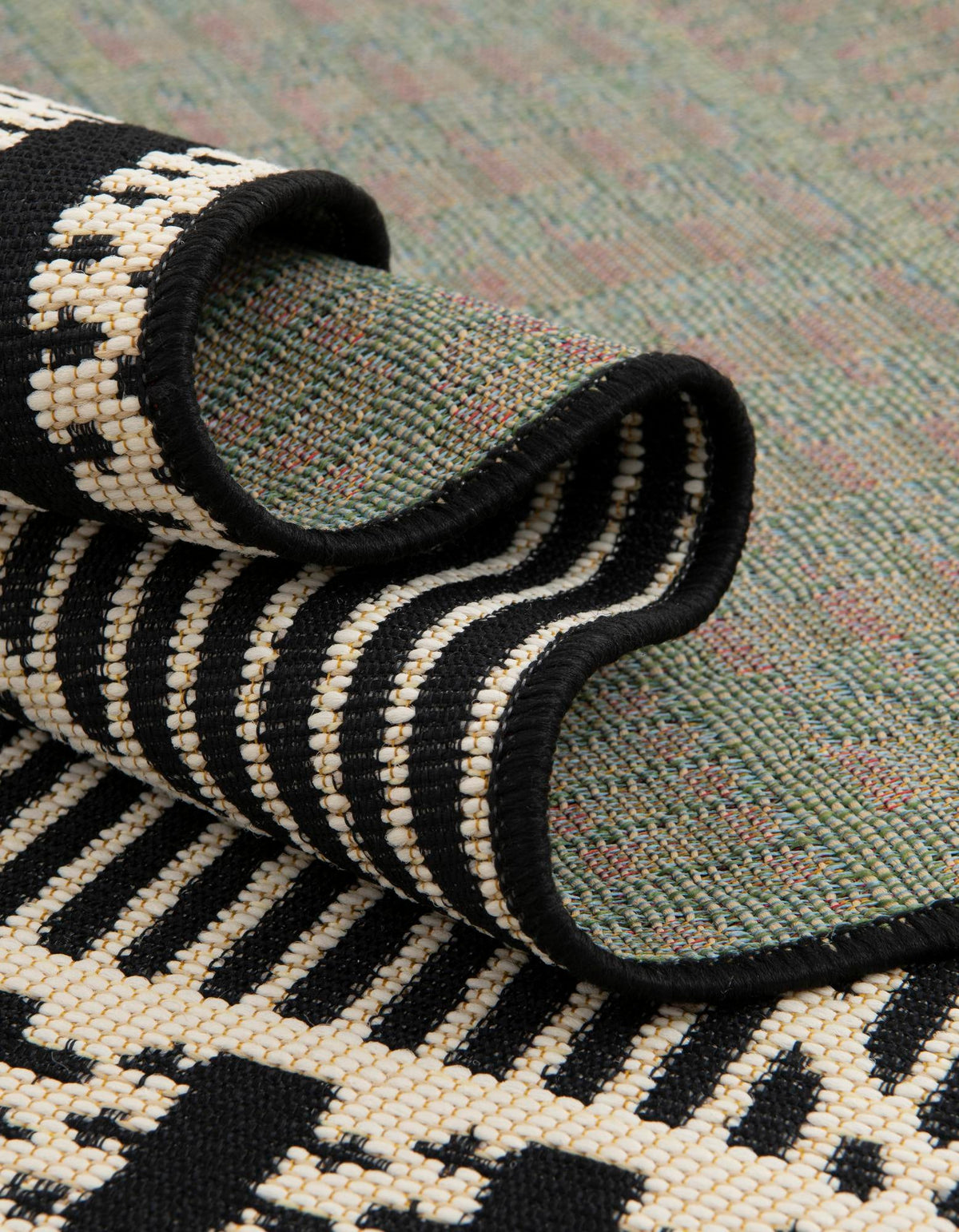 Seaside Lattice Collection Area Rug -  Glade Rectangle Black  lifestyle 72