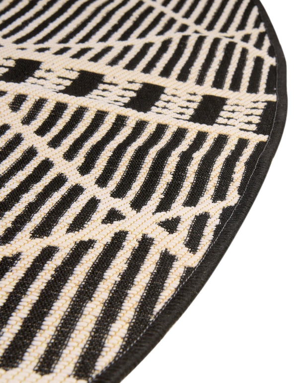Seaside Lattice Collection Area Rug -  Glade Round Black  lifestyle 175