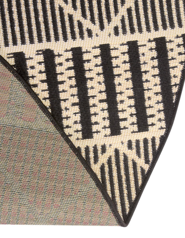 Seaside Lattice Collection Area Rug -  Glade Round Black  lifestyle 181