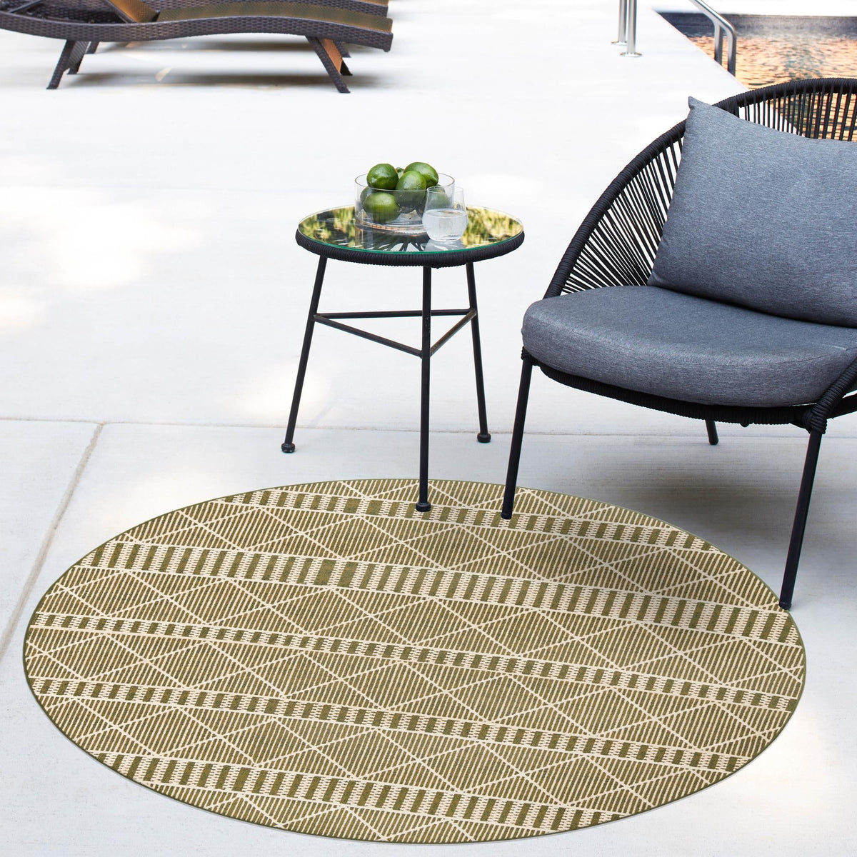 Seaside Lattice Collection Area Rug -  Glade Round Green  lifestyle 208