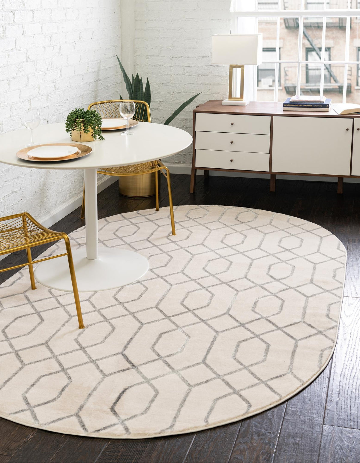 Hollywood Luxe Collection Area Rug - Sunset Oval White and Silver  lifestyle 164
