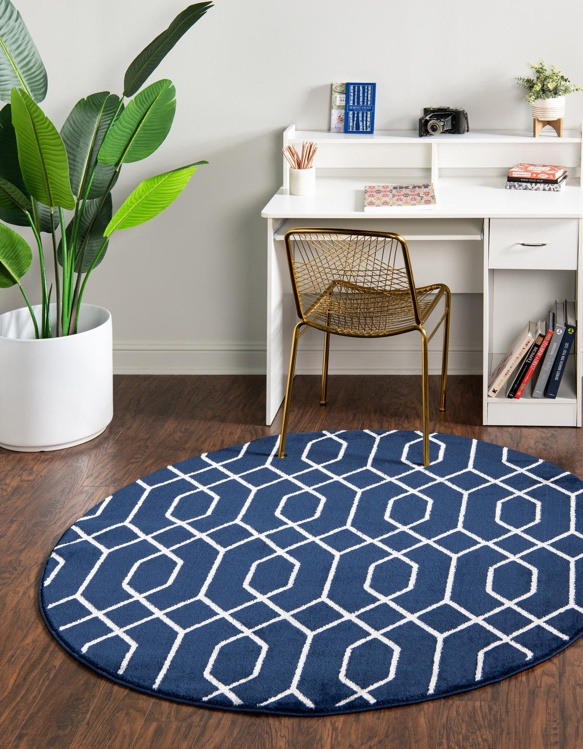 Hollywood Luxe Collection Area Rug - Sunset Round Navy Blue and Silver  lifestyle 165