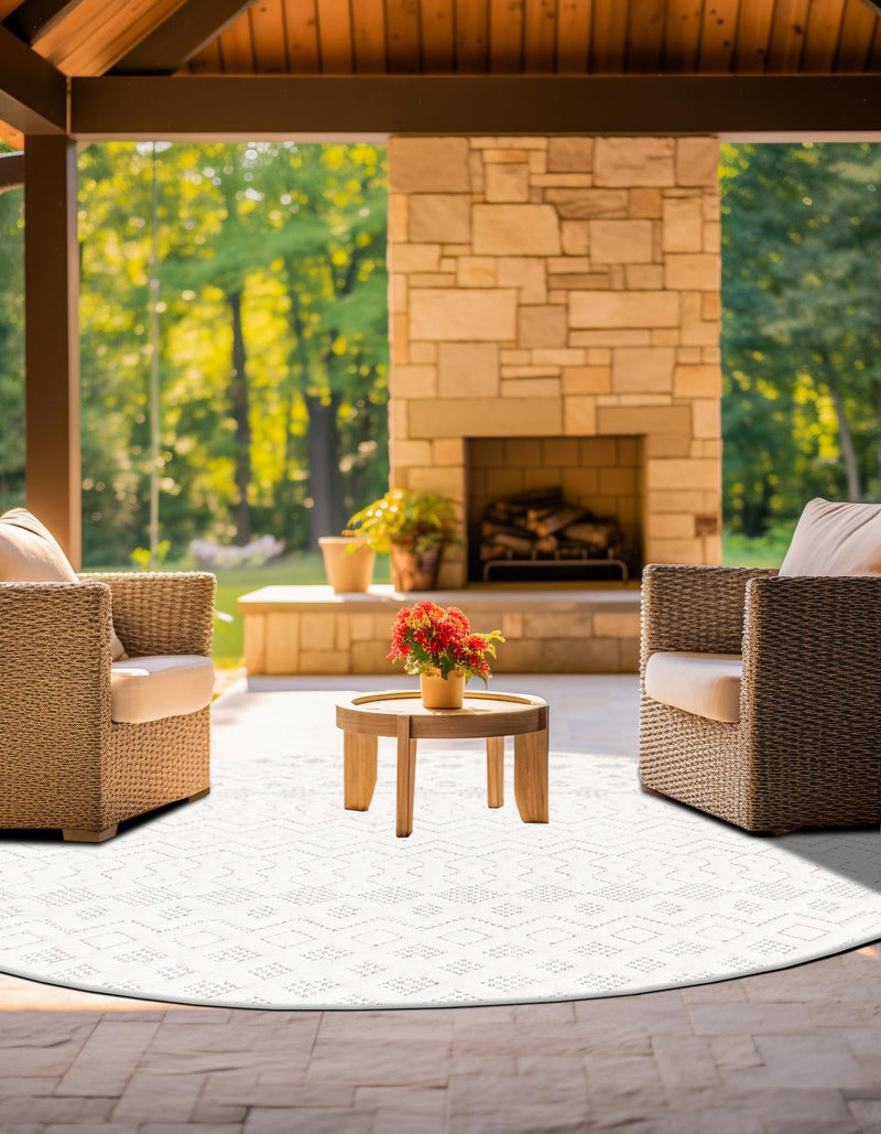 Garden Lattice Charm Collection Area Rug -  Pergola (Ivory) Round Ivory  lifestyle 35