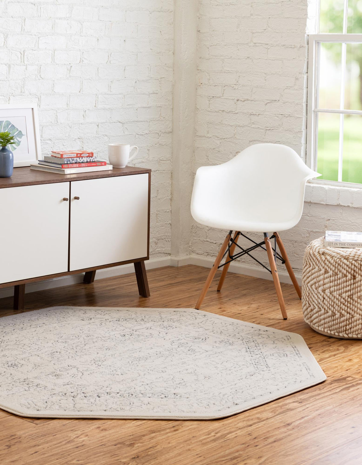 Savannah Soiree Collection Area Rug -  Everglade (White) Octagon White  lifestyle 29