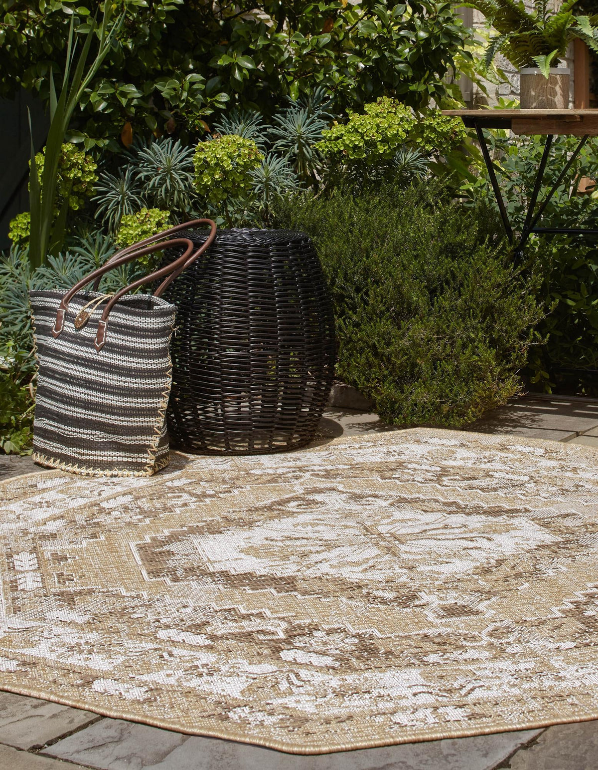 Patio Heritage Collection Area Rug -  Augusta (Natural) Octagon Natural  lifestyle 16