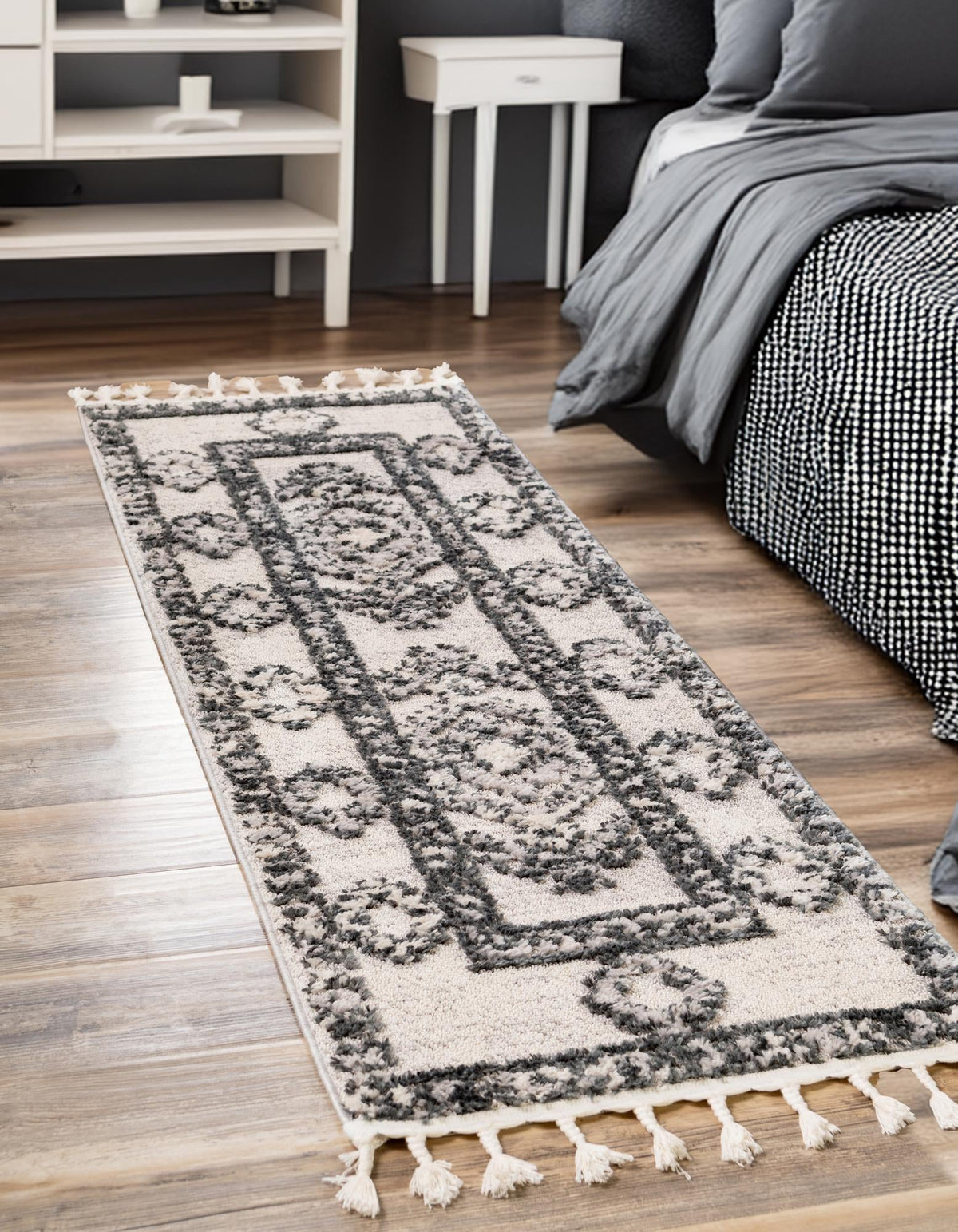 Navajo Sands Collection Area Rug -  MesaVerde Runner Sand  lifestyle 46