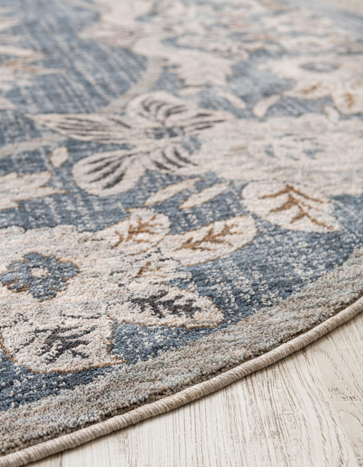 Heritage Harbor Collection Area Rug -  Seabreeze Round Harbor Blue  lifestyle 112