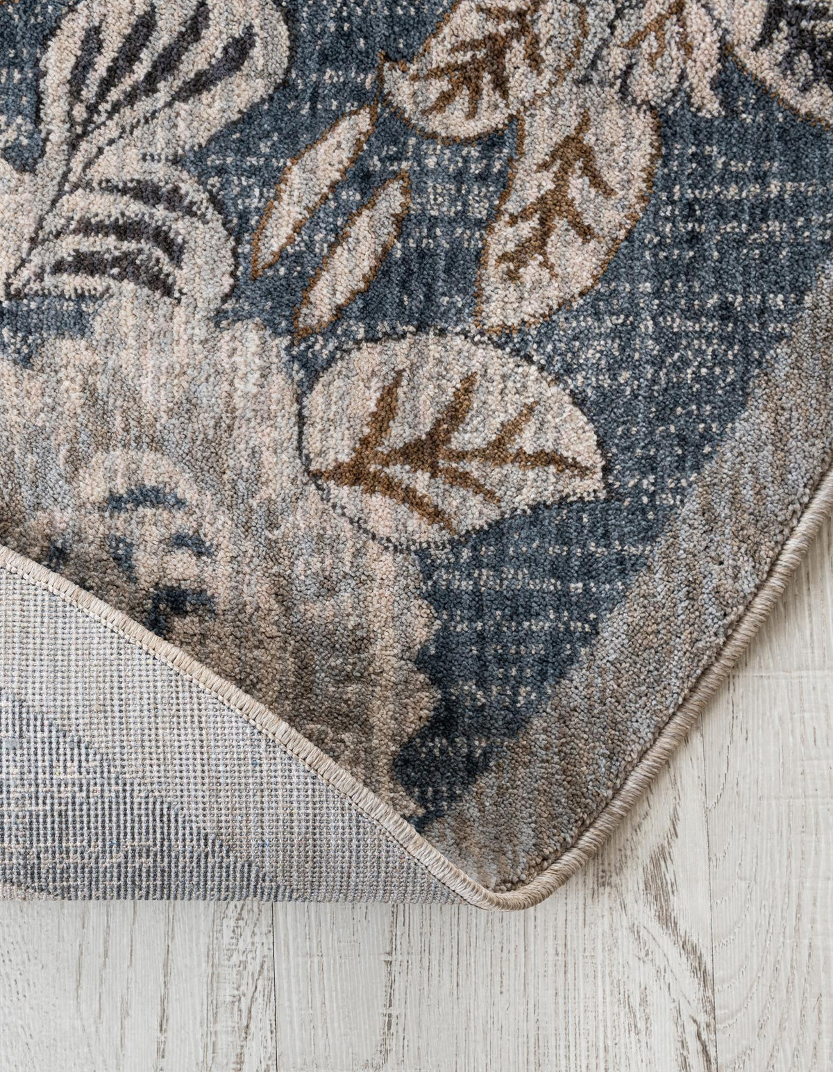 Heritage Harbor Collection Area Rug -  Seabreeze Round Harbor Blue  lifestyle 113