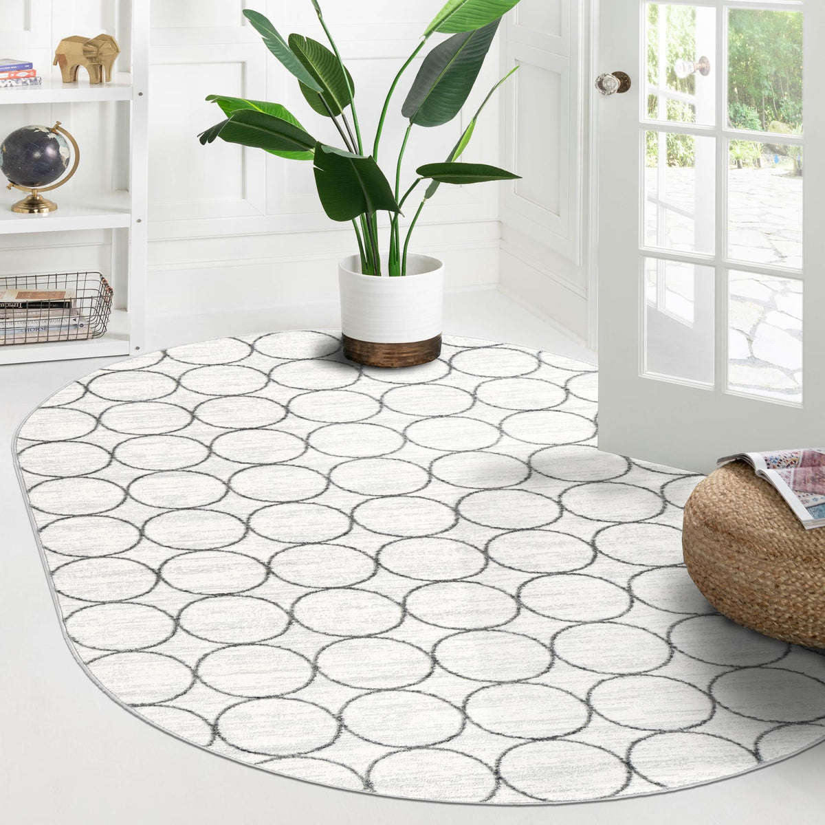 Garden Maze Retreat Collection Area Rug -  Ivyhaven Oval White  lifestyle 134