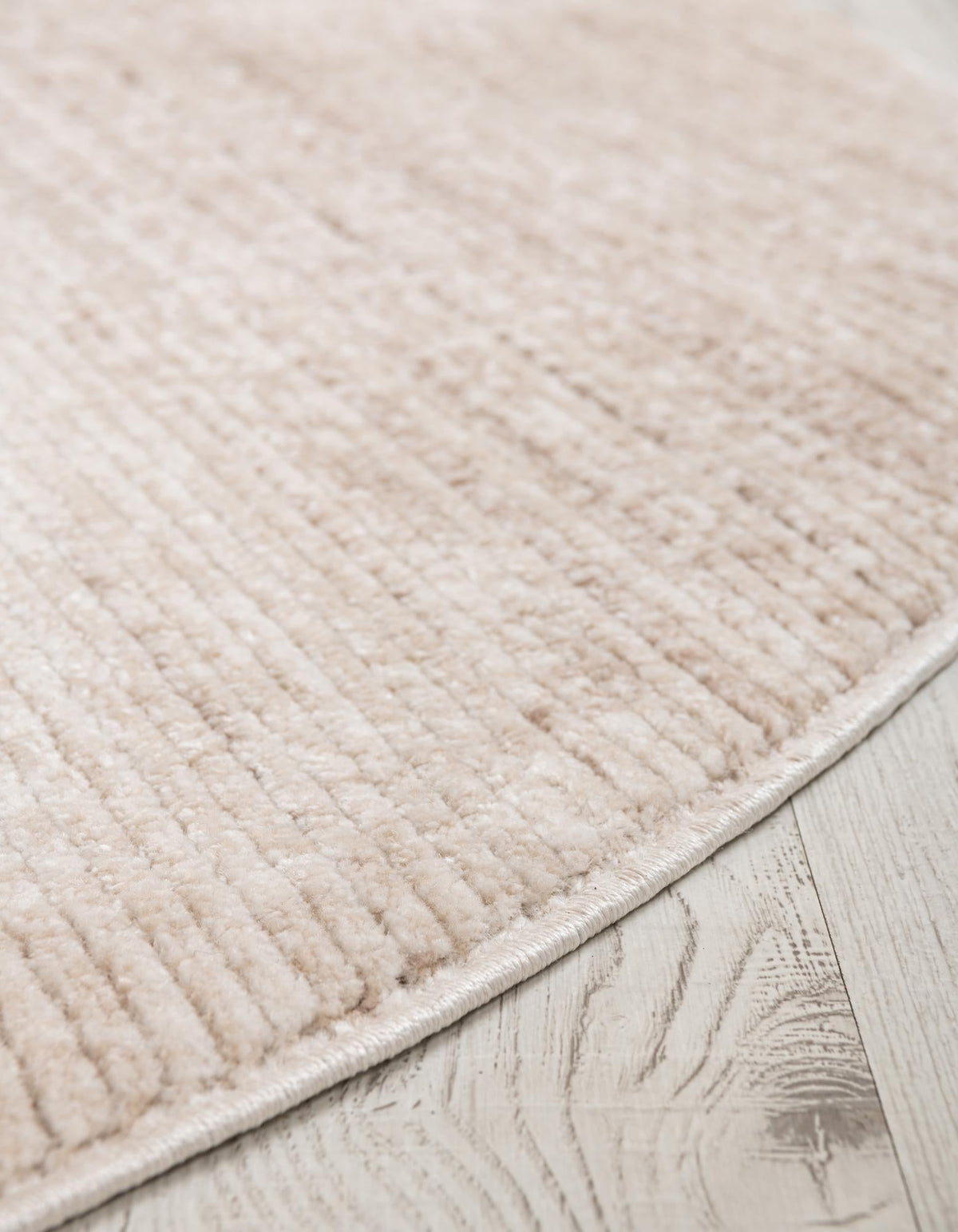 Jewel Oasis Collection Area Rug - Sapphire (Ivory) Round Ivory  lifestyle 36