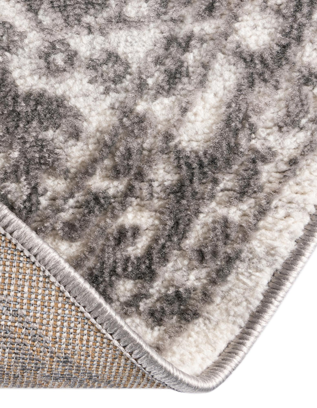 Charleston Elegance Collection Area Rug - Harborview Oval White  lifestyle 124