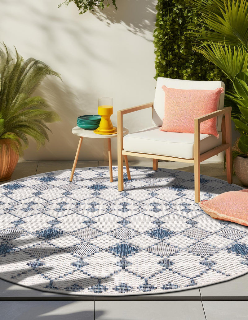 Garden Lattice Oasis Collection Area Rug -  Veranda Round Ivory  lifestyle 173