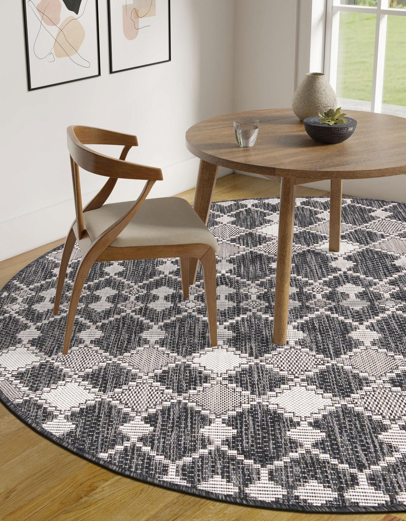 Garden Lattice Oasis Collection Area Rug -  Veranda Round Charcoal  lifestyle 189