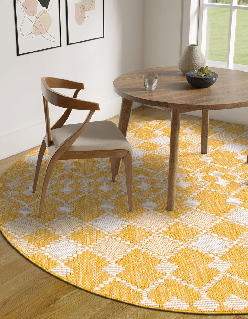 Garden Lattice Oasis Collection Area Rug -  Veranda Round Yellow  lifestyle 216