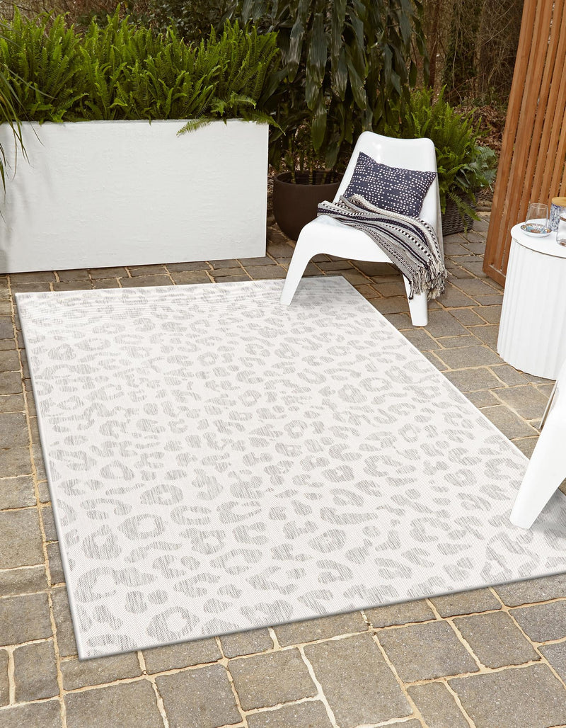 Jungle Expedition Collection Area Rug -  Amazon (Ivory Gray) Rectangle Ivory Gray  lifestyle 0