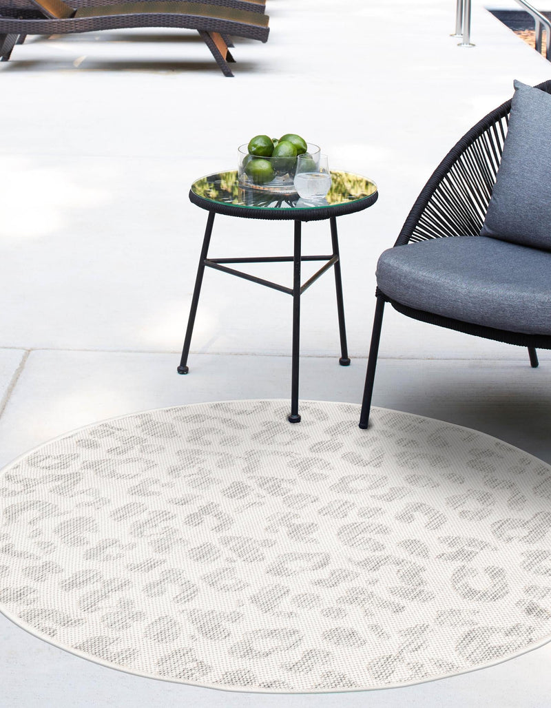 Jungle Expedition Collection Area Rug -  Amazon (Ivory Gray) Round Ivory Gray  lifestyle 2