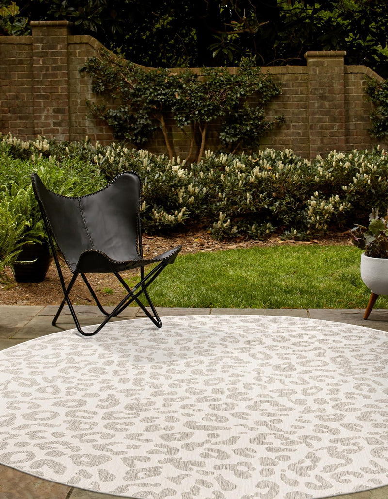 Jungle Expedition Collection Area Rug -  Amazon (Ivory Gray) Round Ivory Gray  lifestyle 6