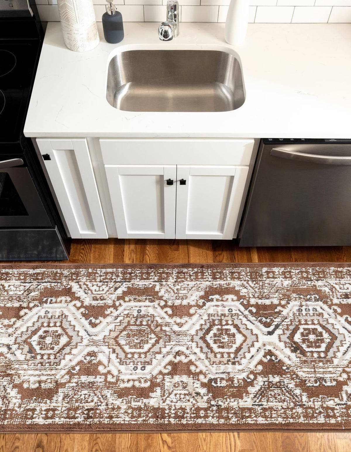 Savannah Elegance Collection Area Rug -  Tybee (Brown) Runner Brown  lifestyle 77