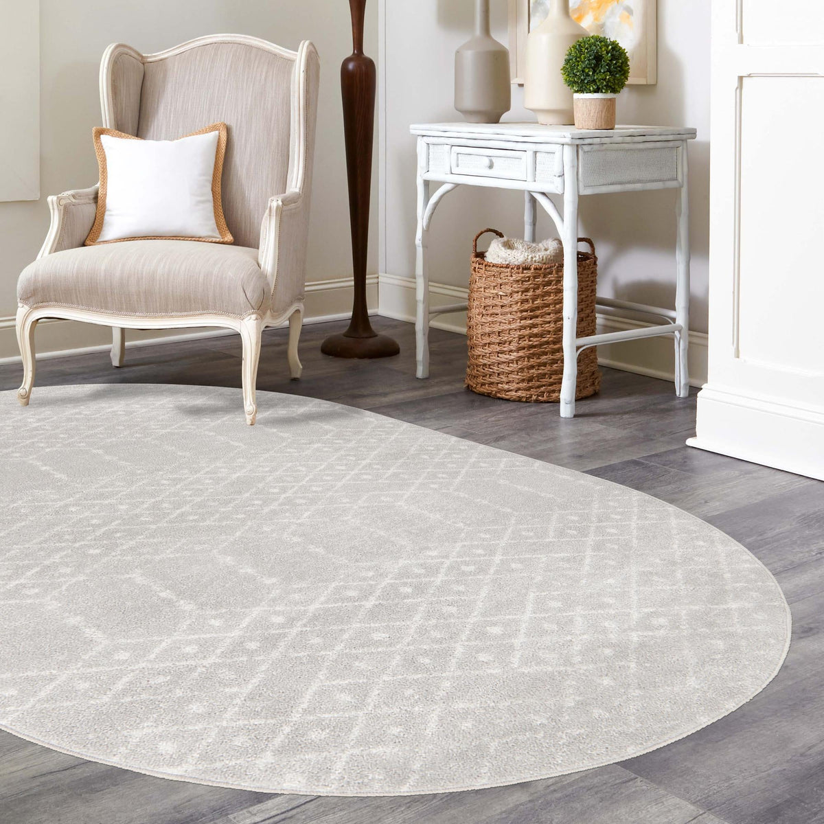 Marrakesh Lattice Collection Area Rug - Casablanca (Light Gray) Oval Light Gray  lifestyle 110