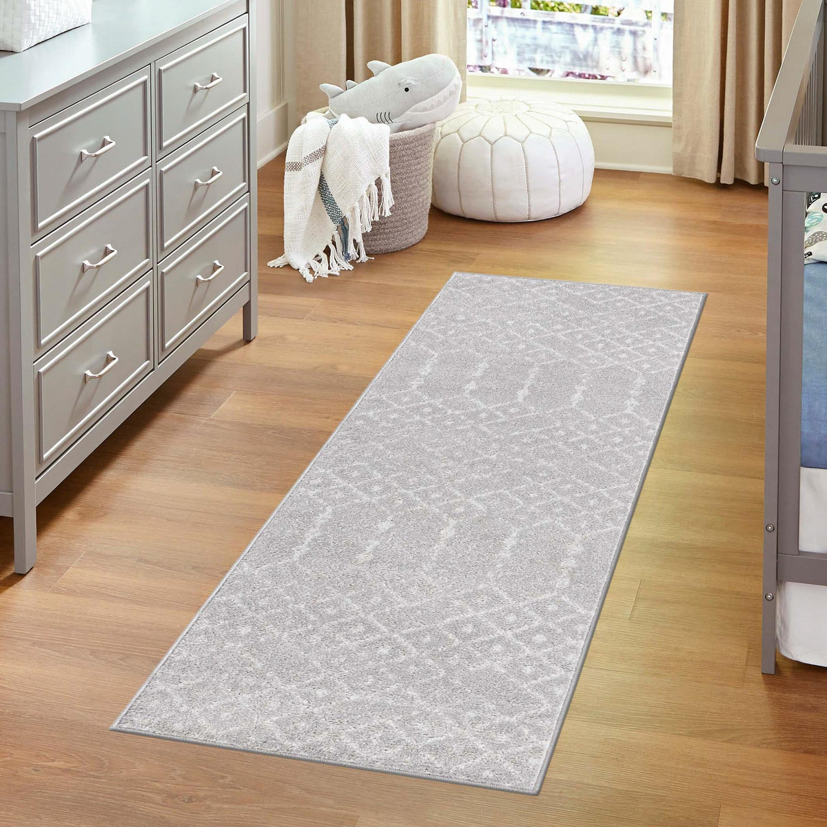 Marrakesh Lattice Collection Area Rug - Casablanca (Light Gray) Runner Light Gray  lifestyle 107