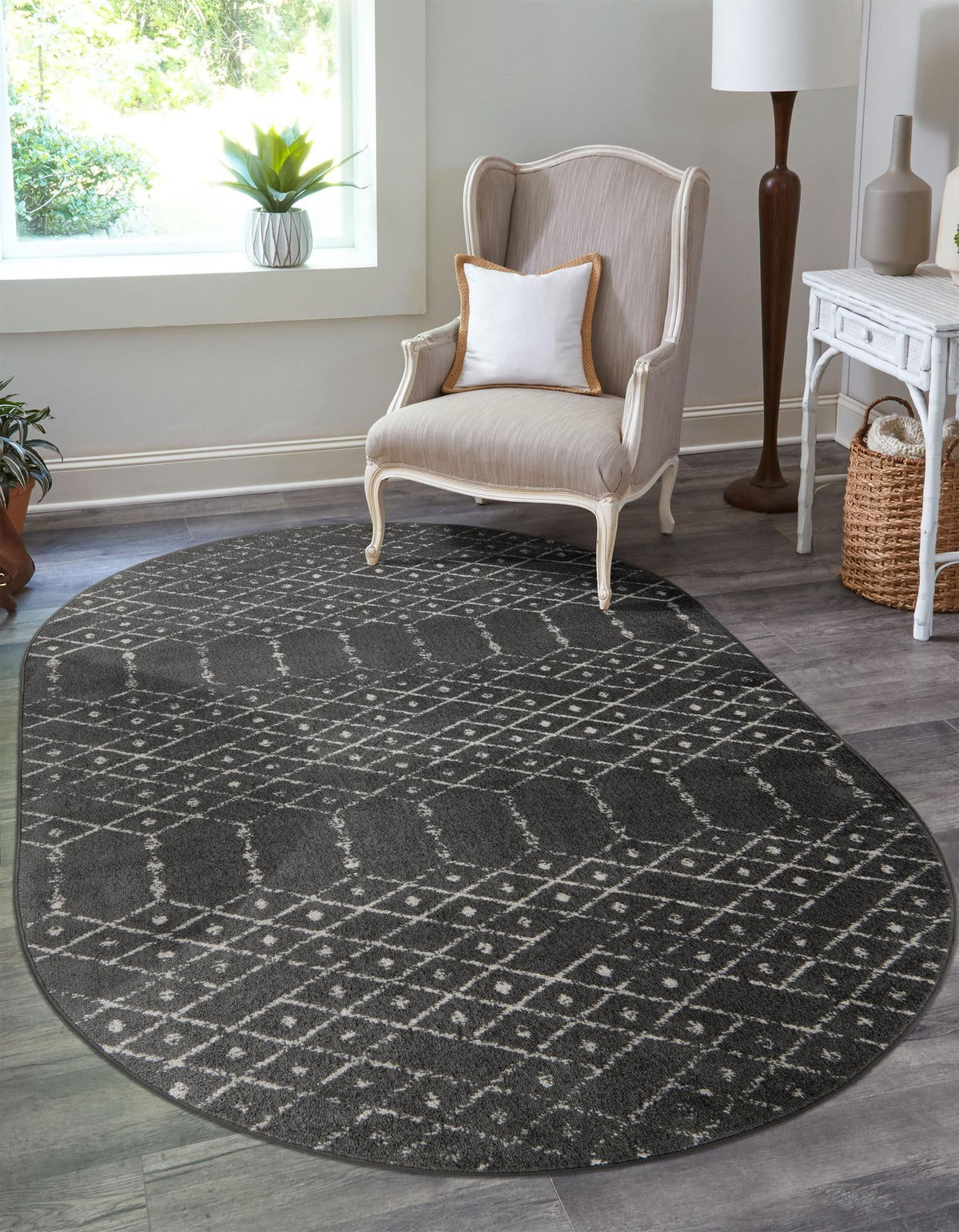 Marrakesh Lattice Collection Area Rug - Casablanca (Charcoal Gray) Oval Charcoal Gray  lifestyle 39