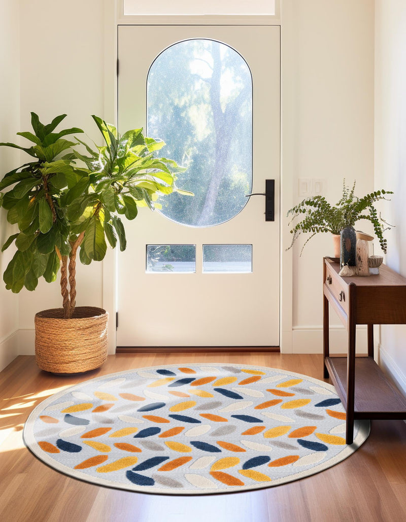 Bahama Breeze Outdoor Collection Area Rug - Nassau Round Gray  lifestyle 116