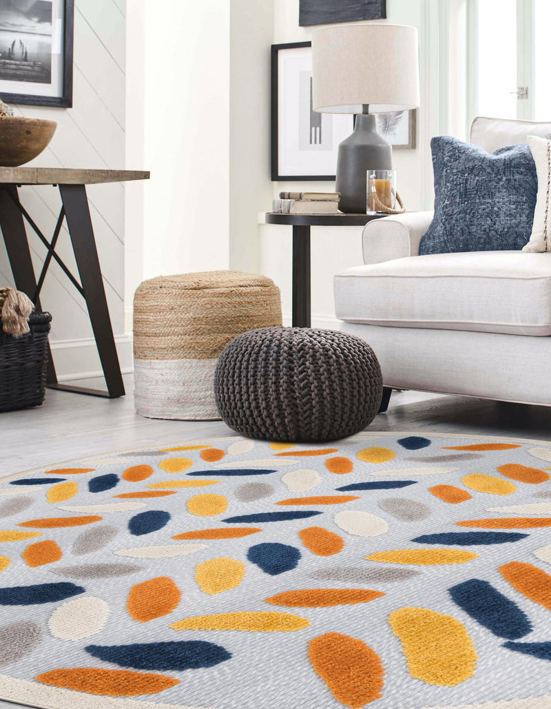 Bahama Breeze Outdoor Collection Area Rug - Nassau Round Gray  lifestyle 140