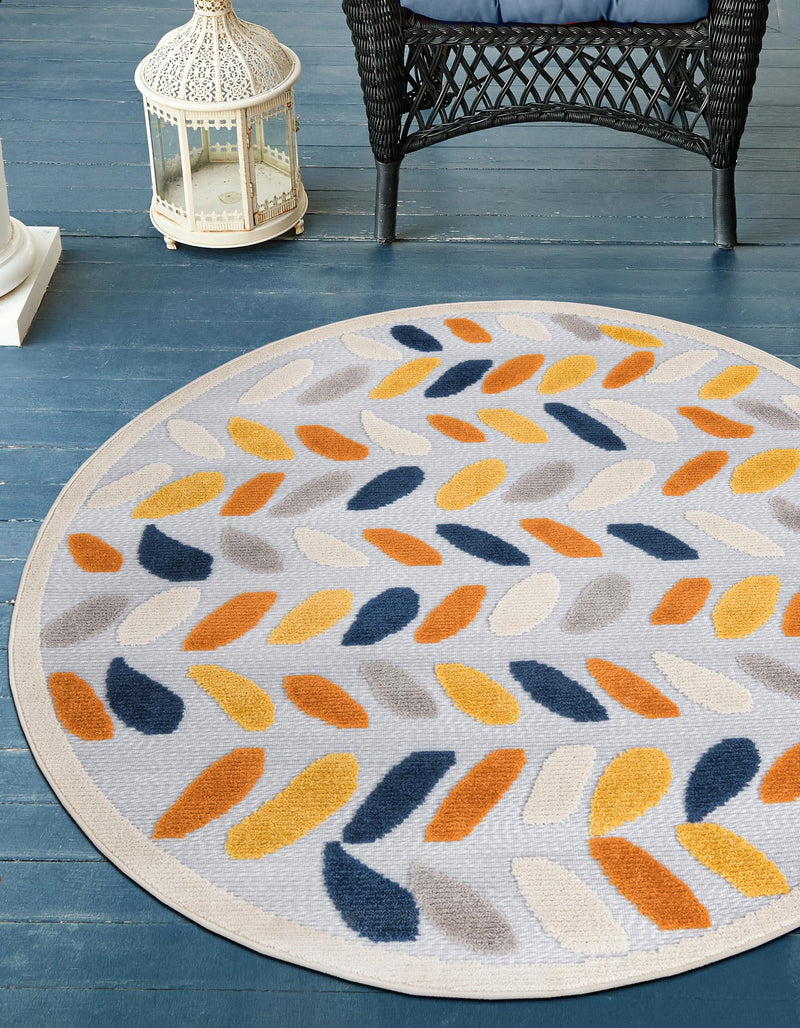 Bahama Breeze Outdoor Collection Area Rug - Nassau Round Gray  lifestyle 176