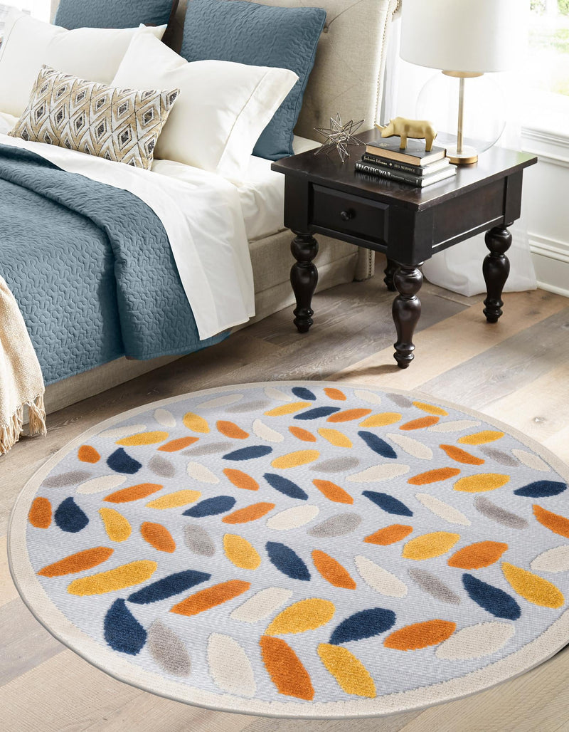 Bahama Breeze Outdoor Collection Area Rug - Nassau Round Gray  lifestyle 188