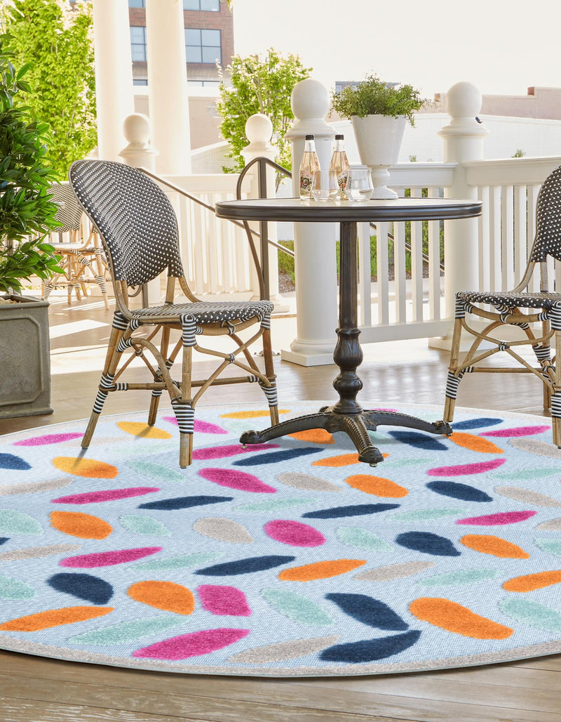 Bahama Breeze Outdoor Collection Area Rug - Nassau Round Blue  lifestyle 158